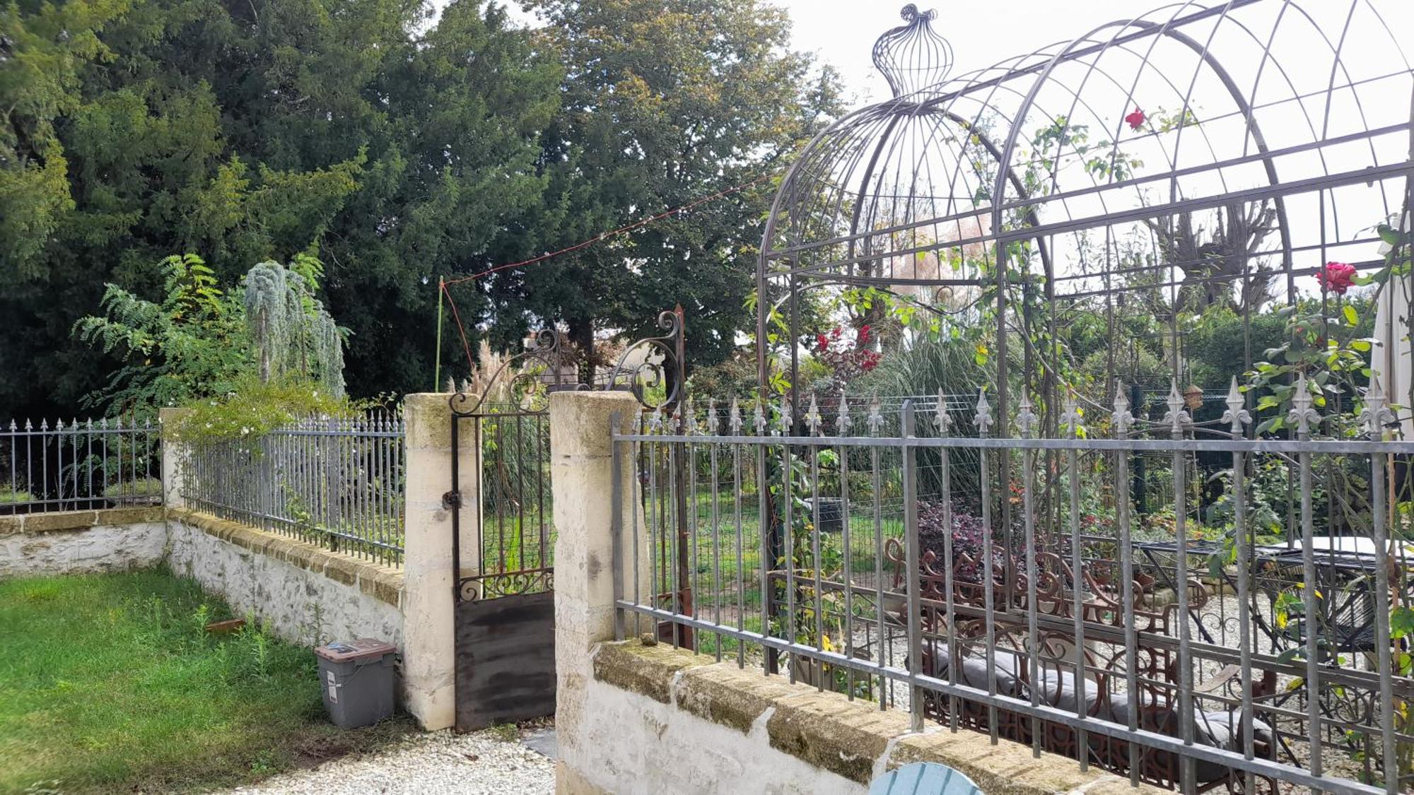 Hotel Le Clos Des Quatre Lieues à Cartelegue Extérieur photo